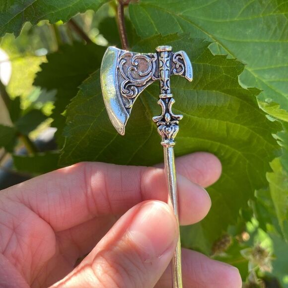 Vintage inspired Viking Ace Hair Accessory Ornate Silver Tone Decorative New - Picture 4 of 5